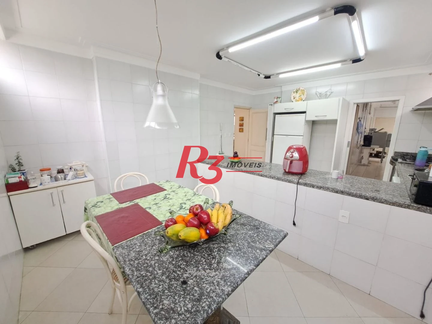 Apartamento com 3 dormitórios à venda, 296 m² por R$ 1.610.000,00 - Gonzaga - Santos/SP