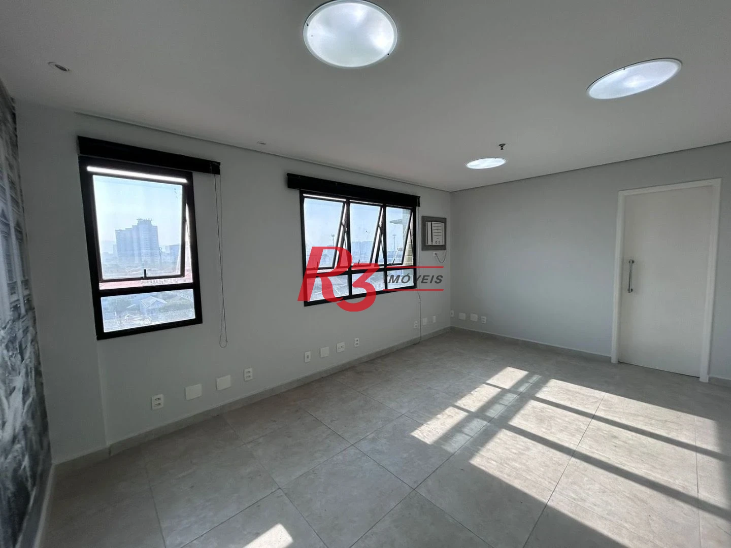 Sala, 46 m² - venda por R$ 280.000,00 ou aluguel por R$ 2.800,00/mês - Macuco - Santos/SP