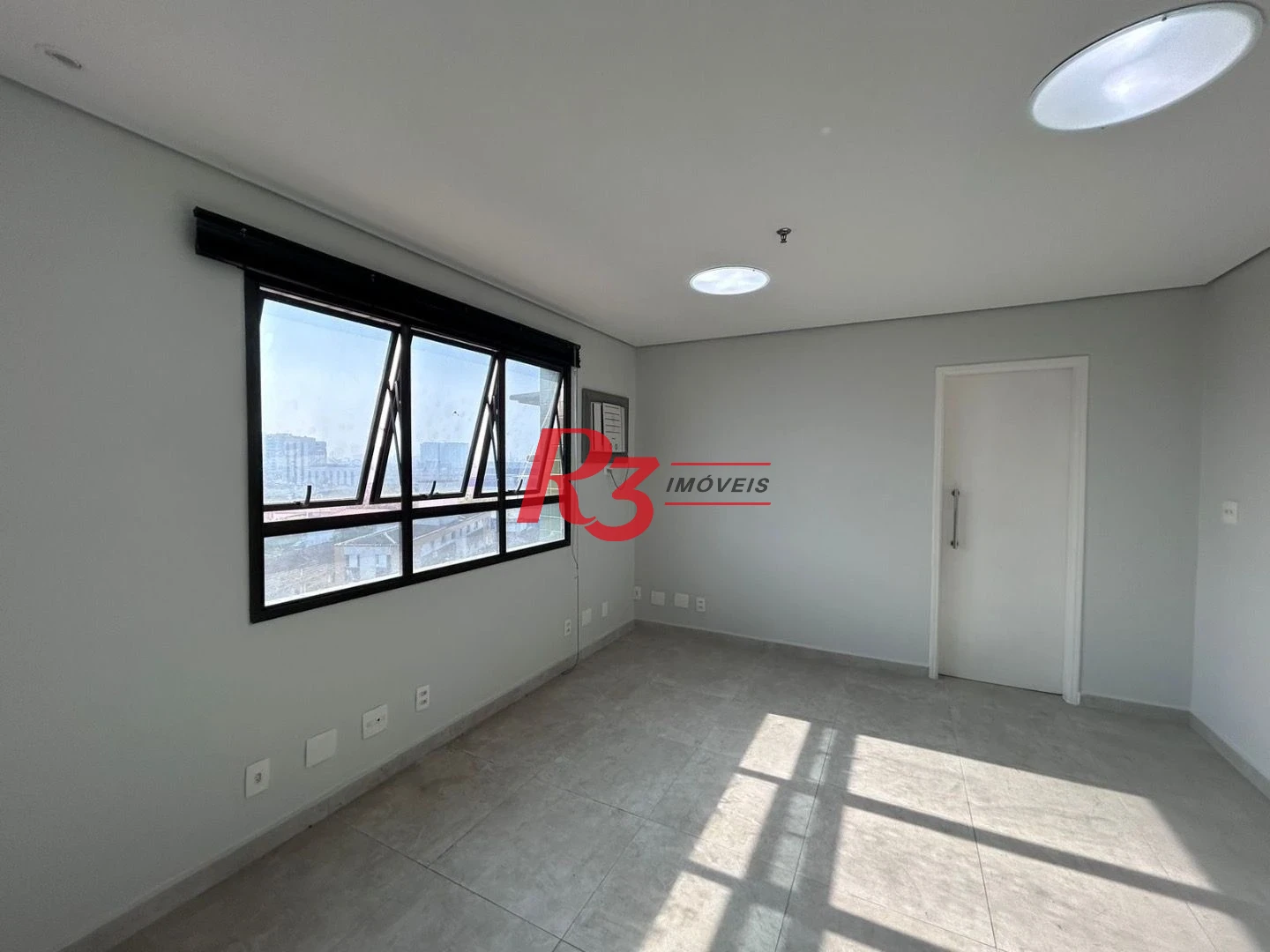 Sala, 46 m² - venda por R$ 280.000,00 ou aluguel por R$ 2.800,00/mês - Macuco - Santos/SP