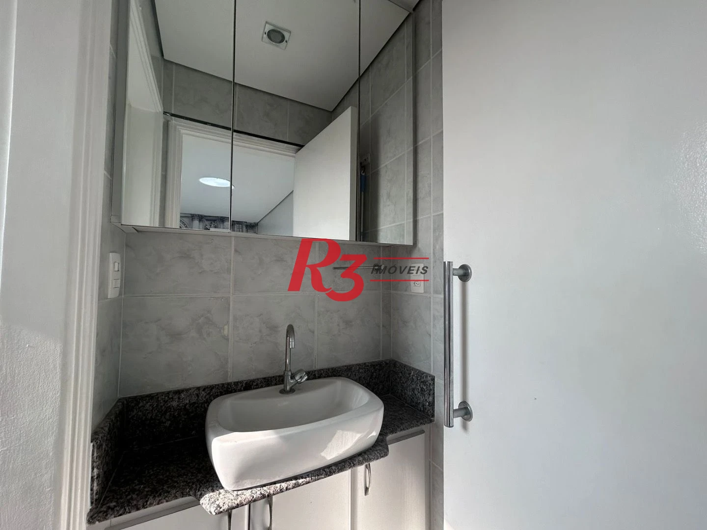 Sala, 46 m² - venda por R$ 280.000,00 ou aluguel por R$ 2.800,00/mês - Macuco - Santos/SP