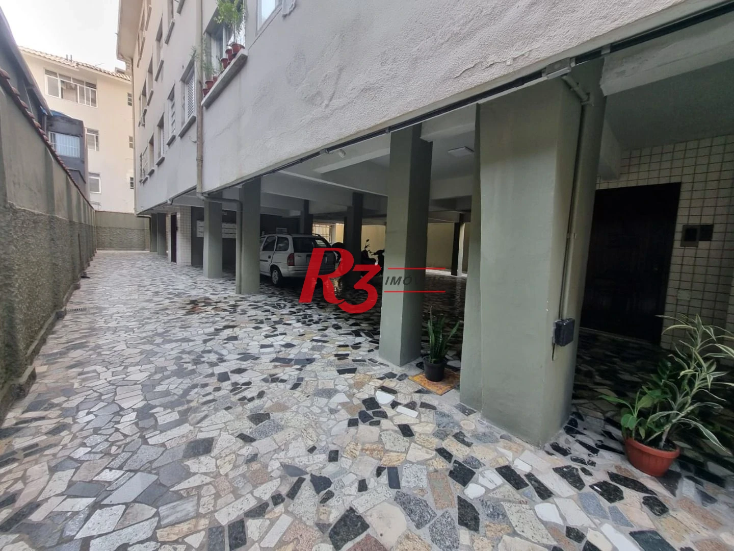 Apartamento com 2 dormitórios à venda, 80 m² por R$ 417.000,00 - Boqueirão - Santos/SP