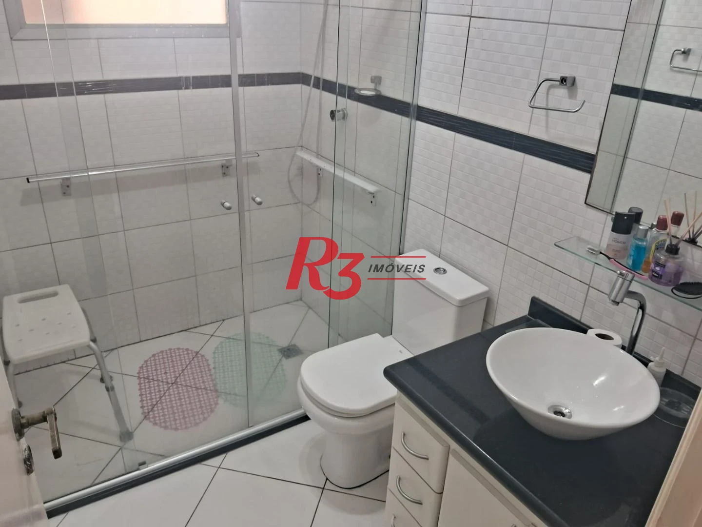 Apartamento com 3 dormitórios à venda, 110 m² por R$ 680.000,00 - Campo Grande - Santos/SP