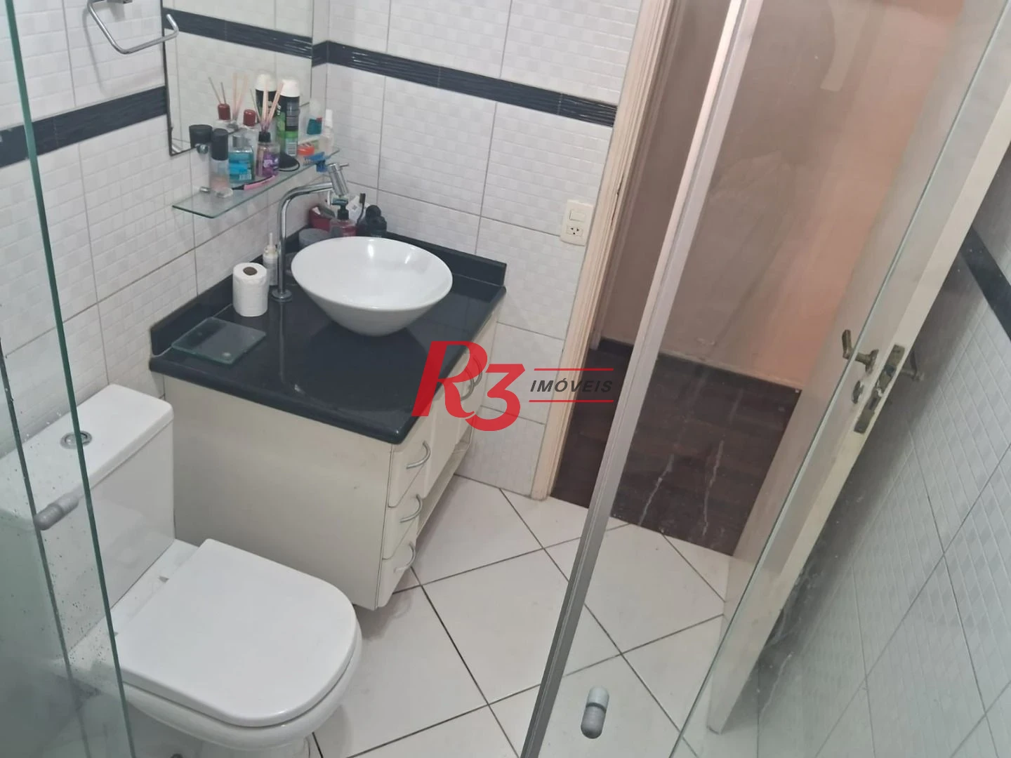 Apartamento com 3 dormitórios à venda, 110 m² por R$ 680.000,00 - Campo Grande - Santos/SP