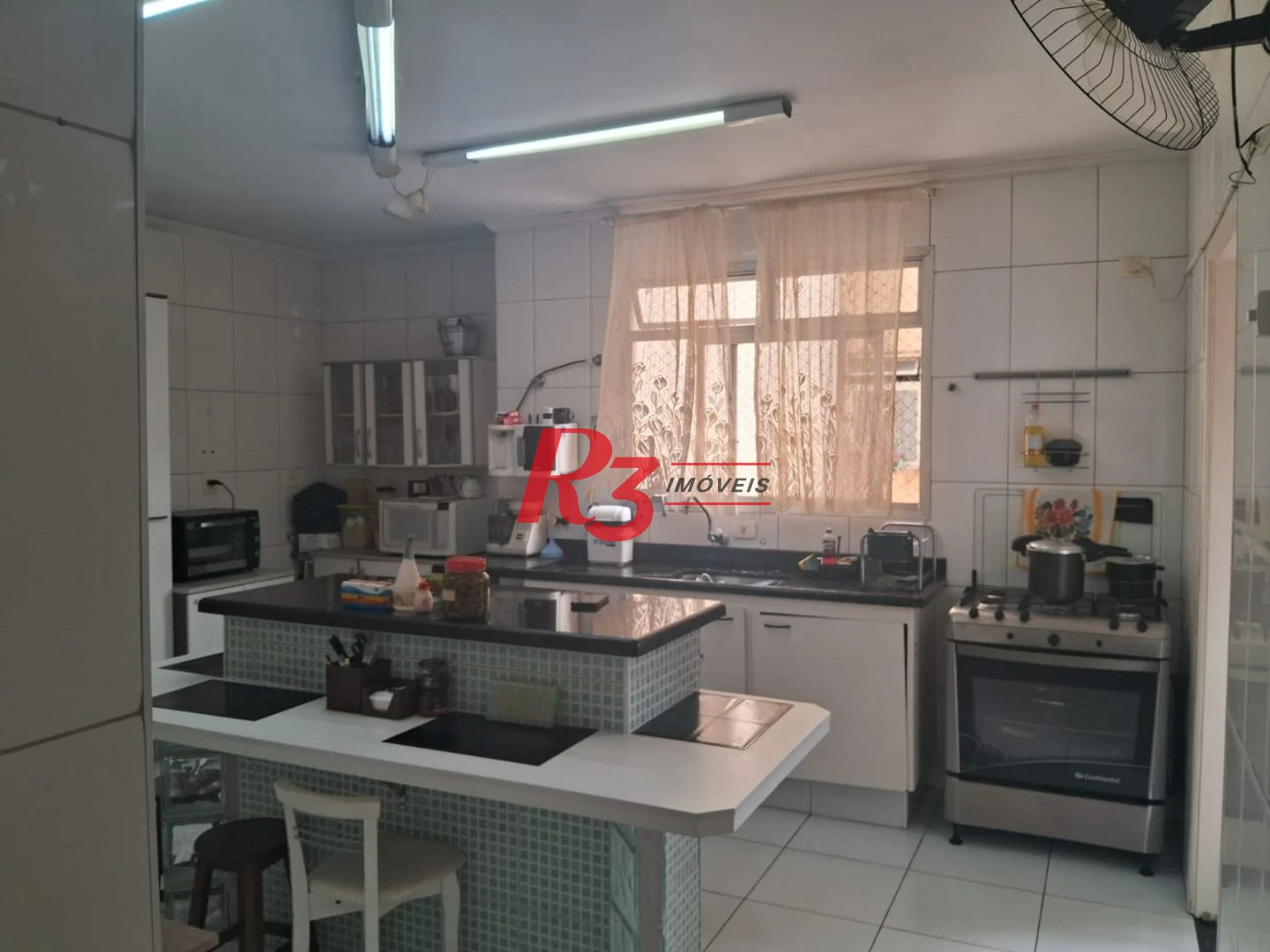 Apartamento com 3 dormitórios à venda, 110 m² por R$ 680.000,00 - Campo Grande - Santos/SP