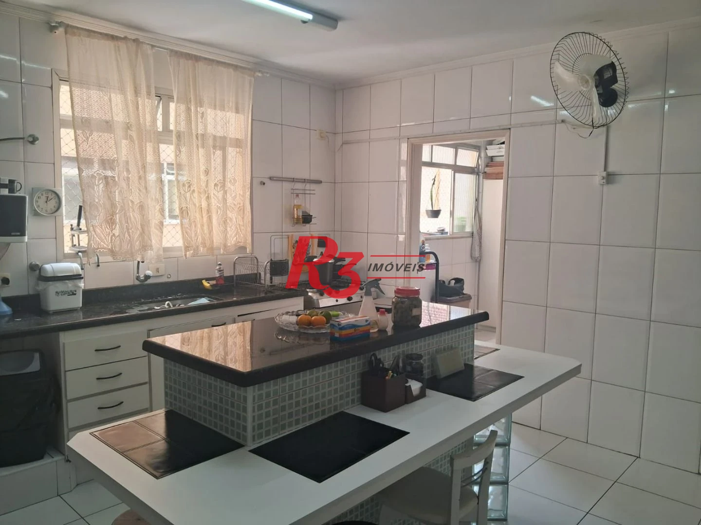 Apartamento com 3 dormitórios à venda, 110 m² por R$ 680.000,00 - Campo Grande - Santos/SP