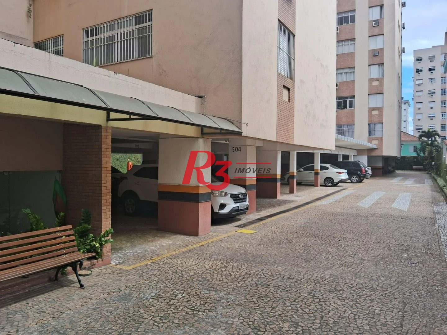 Apartamento com 3 dormitórios à venda, 110 m² por R$ 680.000,00 - Campo Grande - Santos/SP