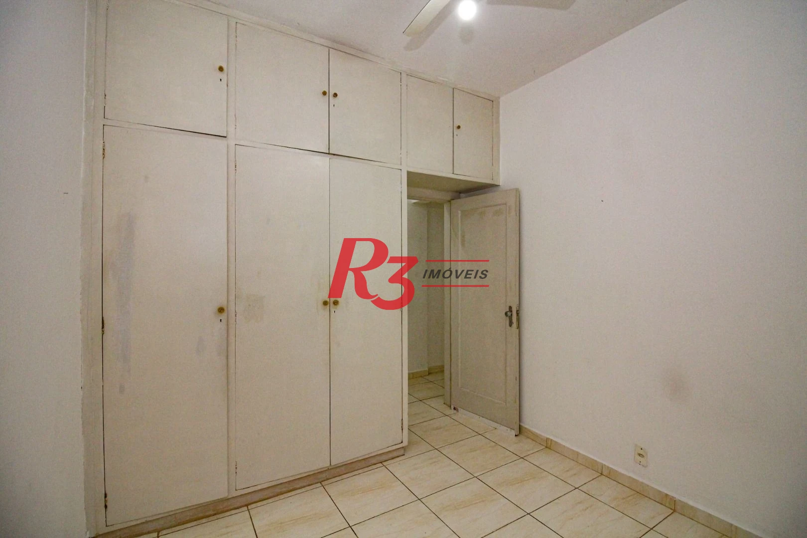 Apartamento com 2 dormitórios à venda, 70 m² por R$ 290.000,00 - José Menino - Santos/SP
