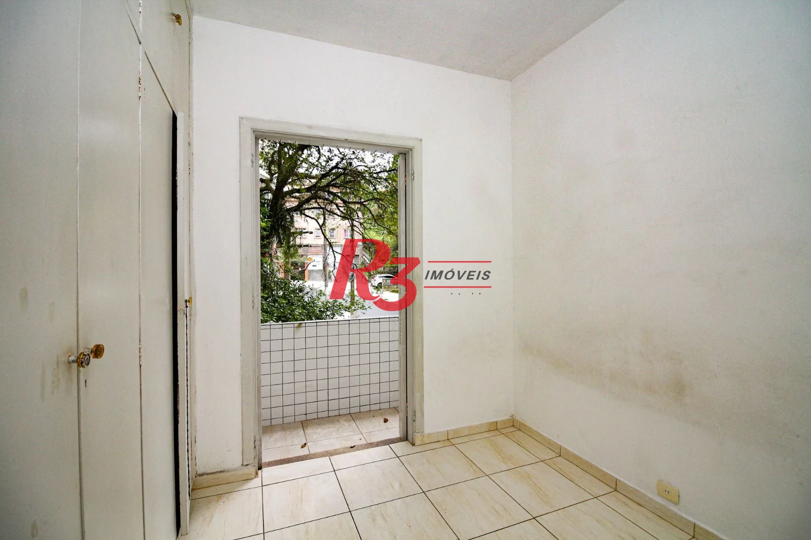Apartamento com 2 dormitórios à venda, 70 m² por R$ 290.000,00 - José Menino - Santos/SP