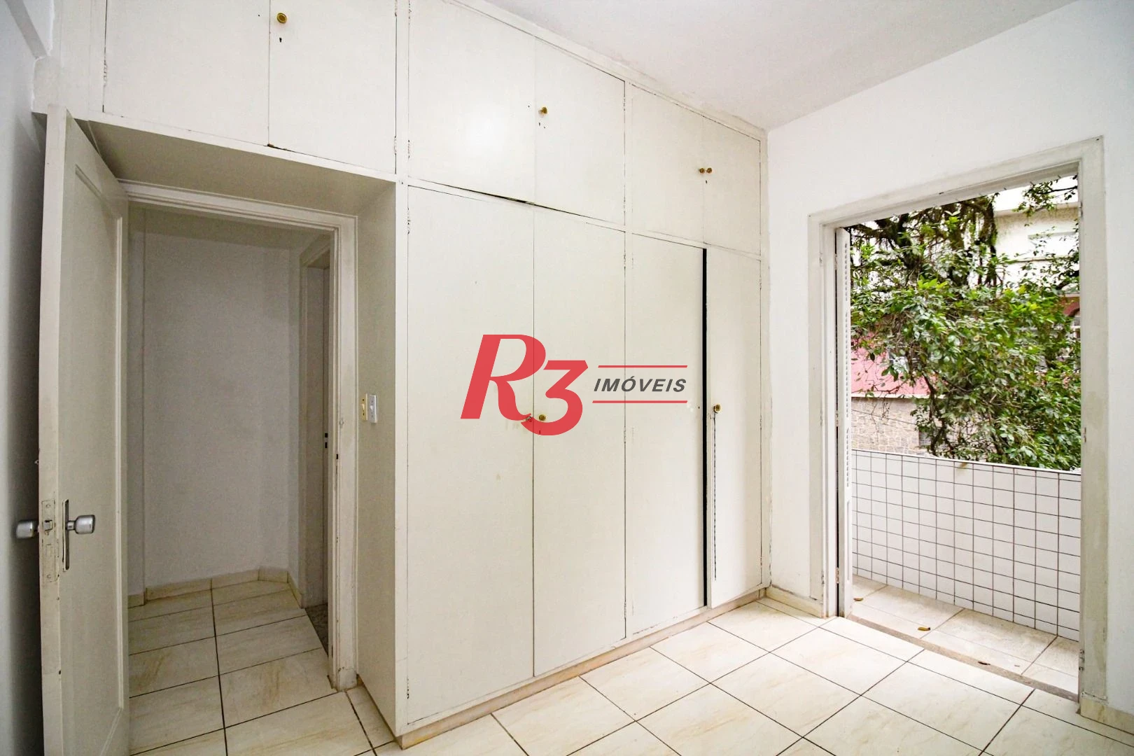 Apartamento com 2 dormitórios à venda, 70 m² por R$ 290.000,00 - José Menino - Santos/SP