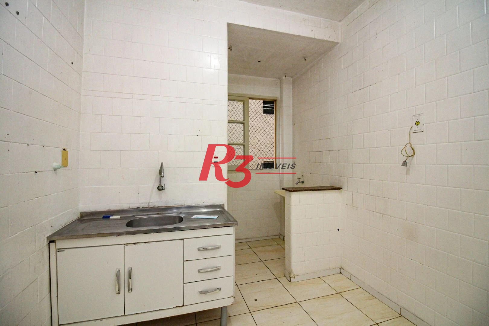 Apartamento com 2 dormitórios à venda, 70 m² por R$ 290.000,00 - José Menino - Santos/SP