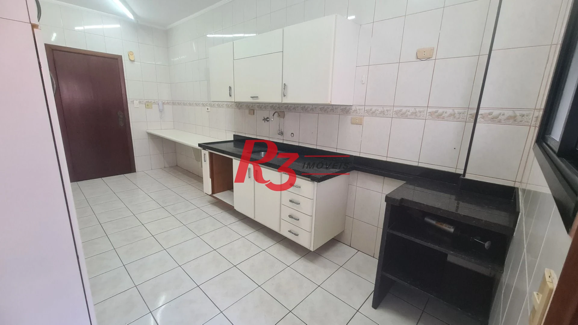 Apartamento com 2 dormitórios à venda, 91 m² por R$ 590.000,00 - Campo Grande - Santos/SP