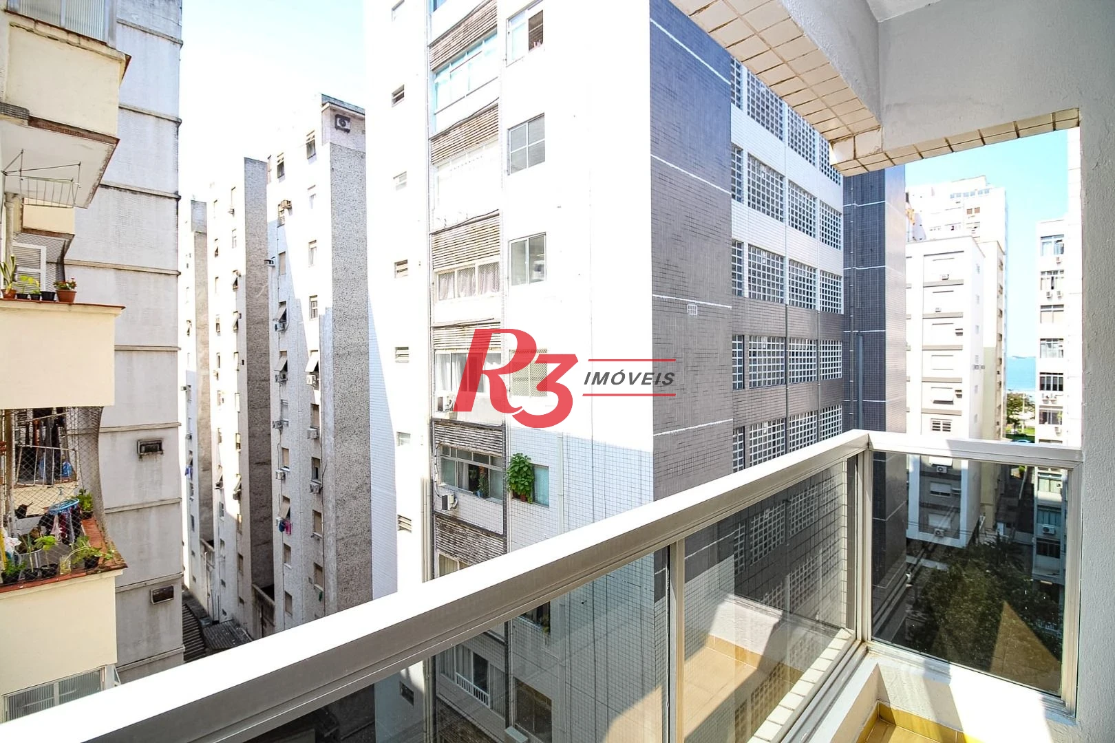 Apartamento com 1 quarto para alugar, 65 m² por R$ 3.870/mês - Boqueirão - Santos/SP