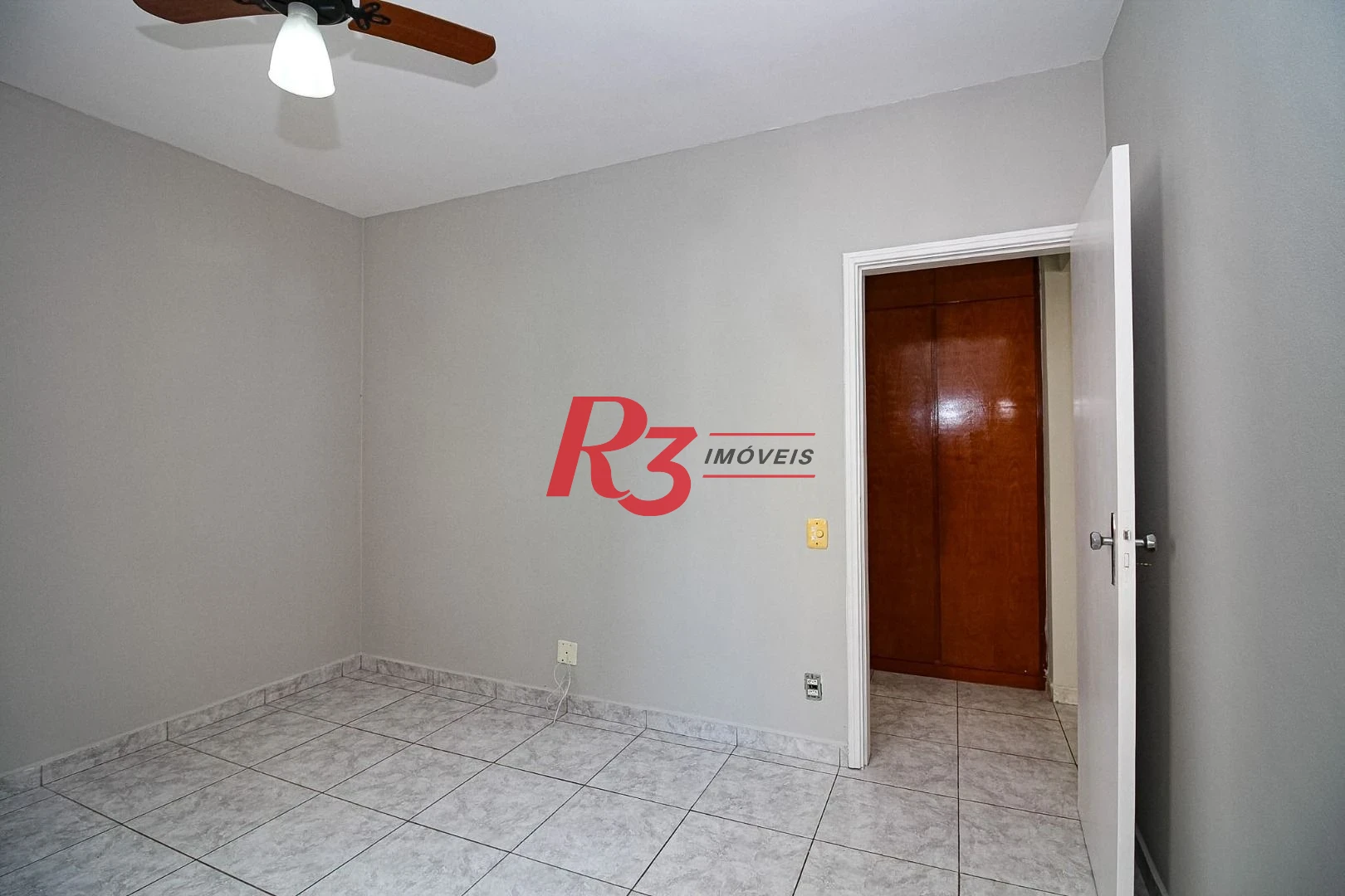 Apartamento com 1 quarto para alugar, 65 m² por R$ 3.870/mês - Boqueirão - Santos/SP