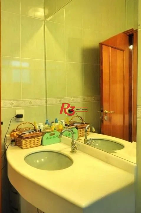 Sobrado à venda, 305 m² por R$ 1.800.000,00 - Embaré - Santos/SP