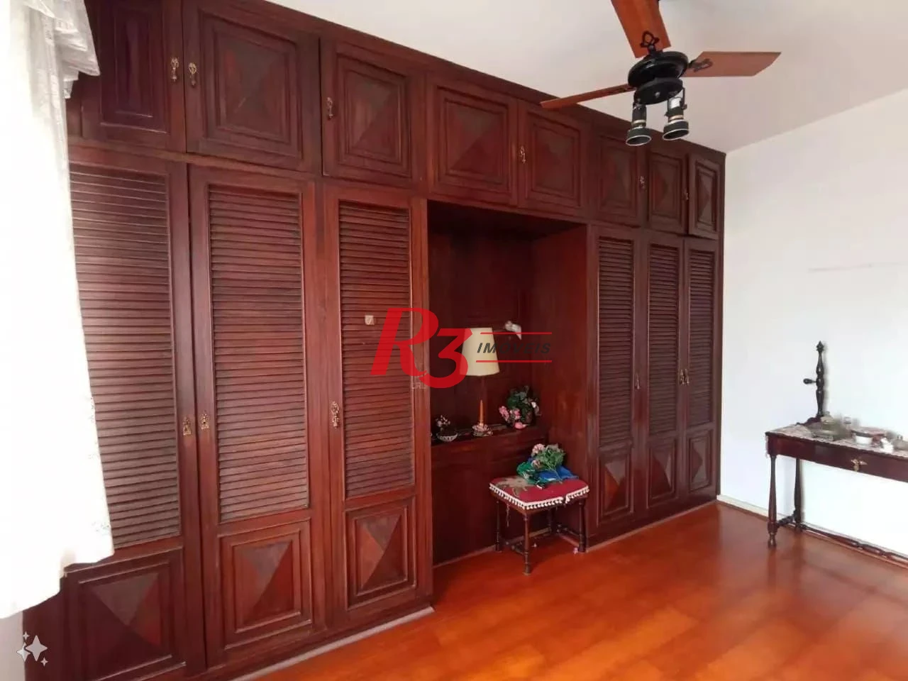 Apartamento com 3 dormitórios para alugar, 184 m² - Gonzaga - Santos/SP