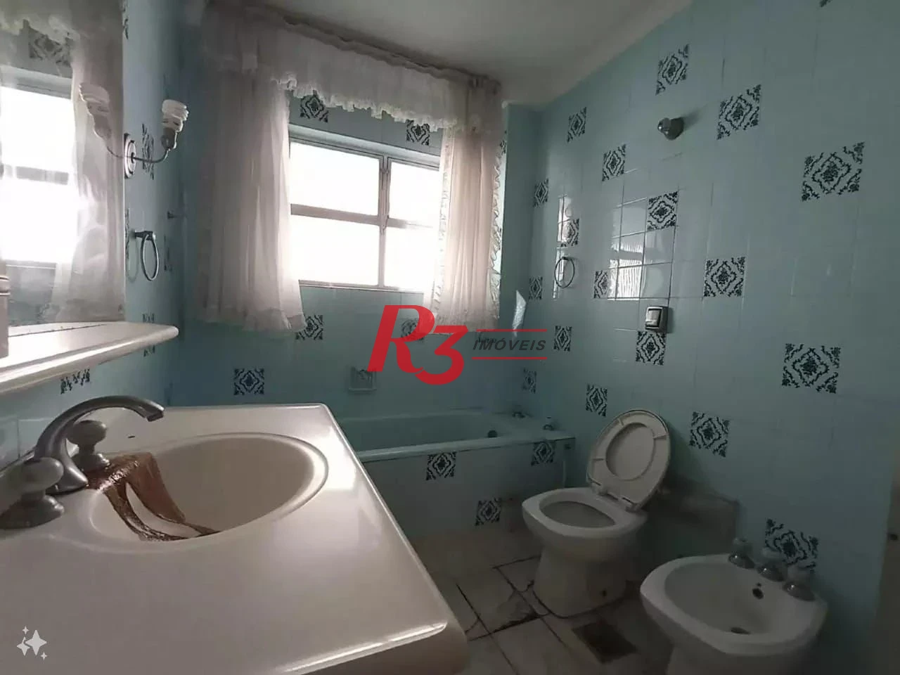 Apartamento com 3 dormitórios para alugar, 184 m² - Gonzaga - Santos/SP