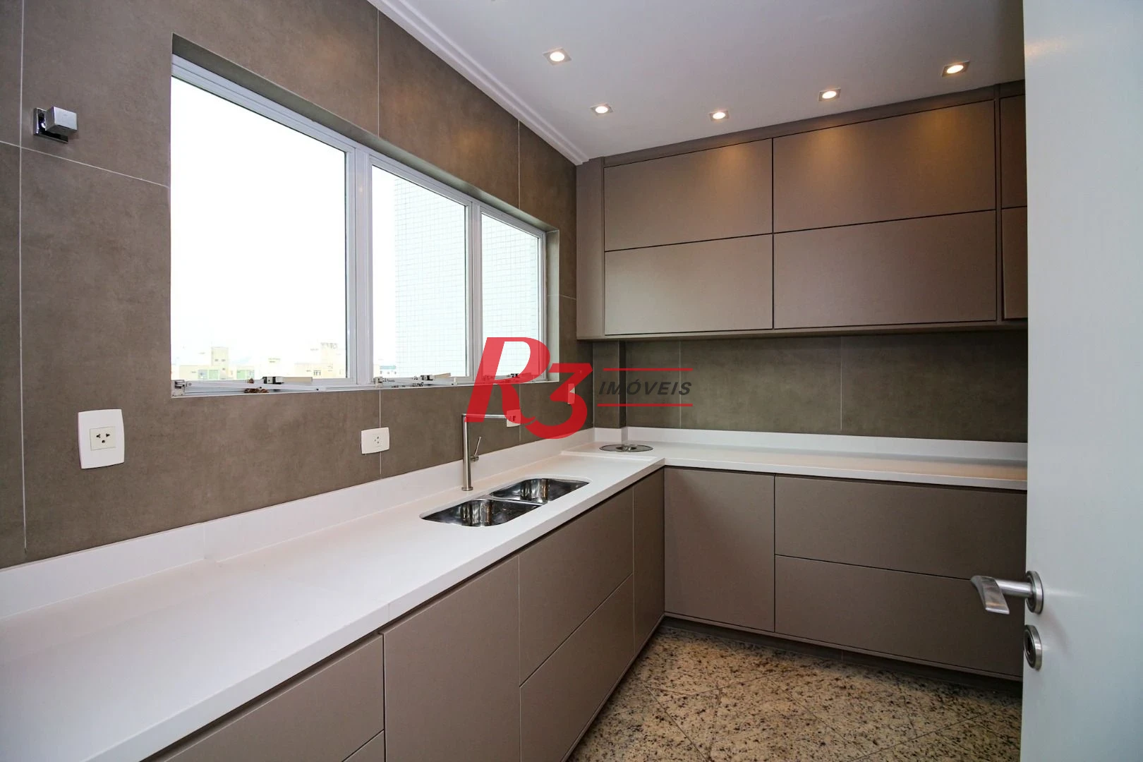 Apartamento à venda, 232 m² por R$ 4.050.000,00 - Embaré - Santos/SP