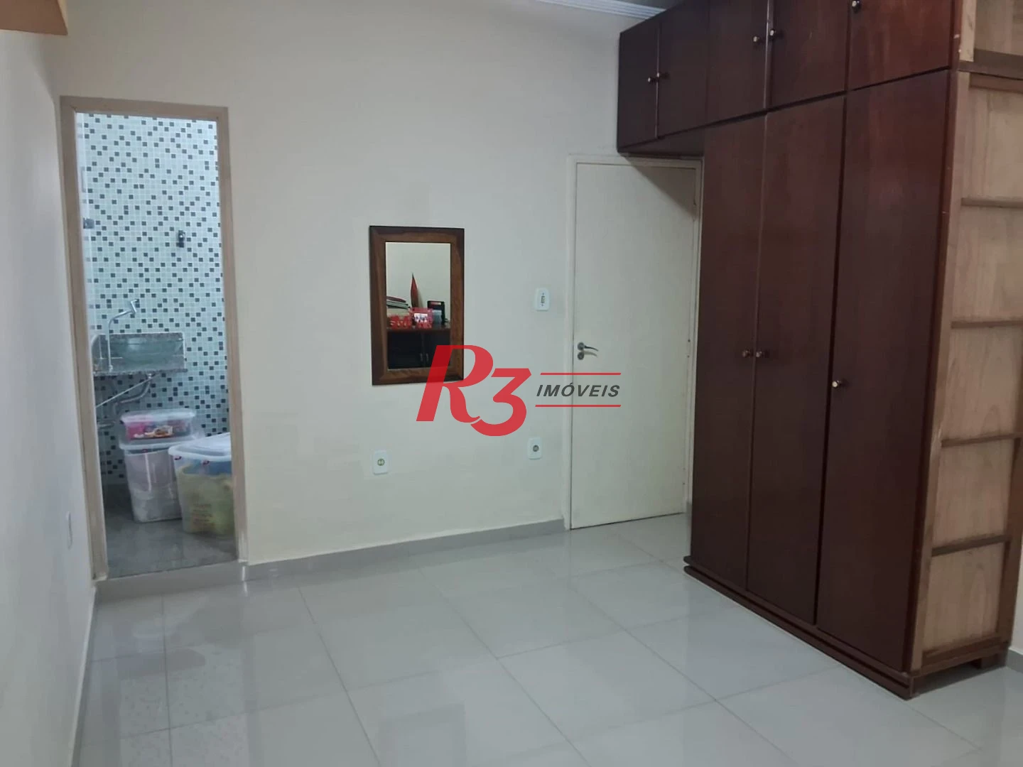 Sobrado com 3 dormitórios à venda, 120 m² por R$ 480.000,00 - Chico de Paula - Santos/SP