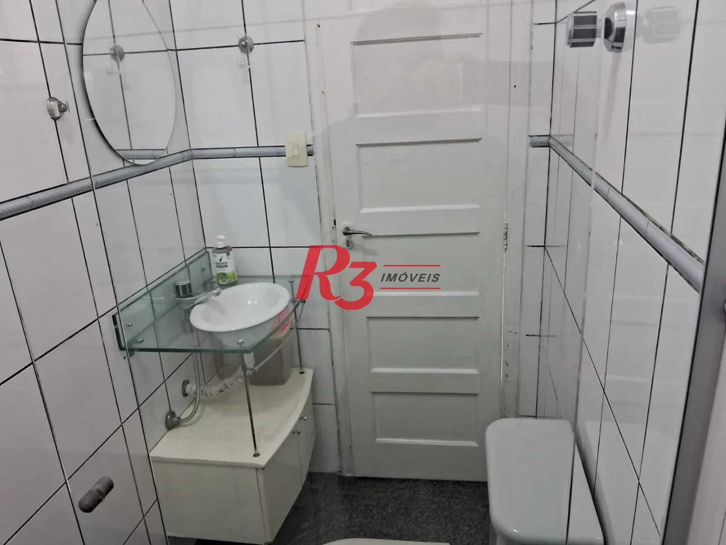 Sobrado com 3 dormitórios à venda, 120 m² por R$ 480.000,00 - Chico de Paula - Santos/SP