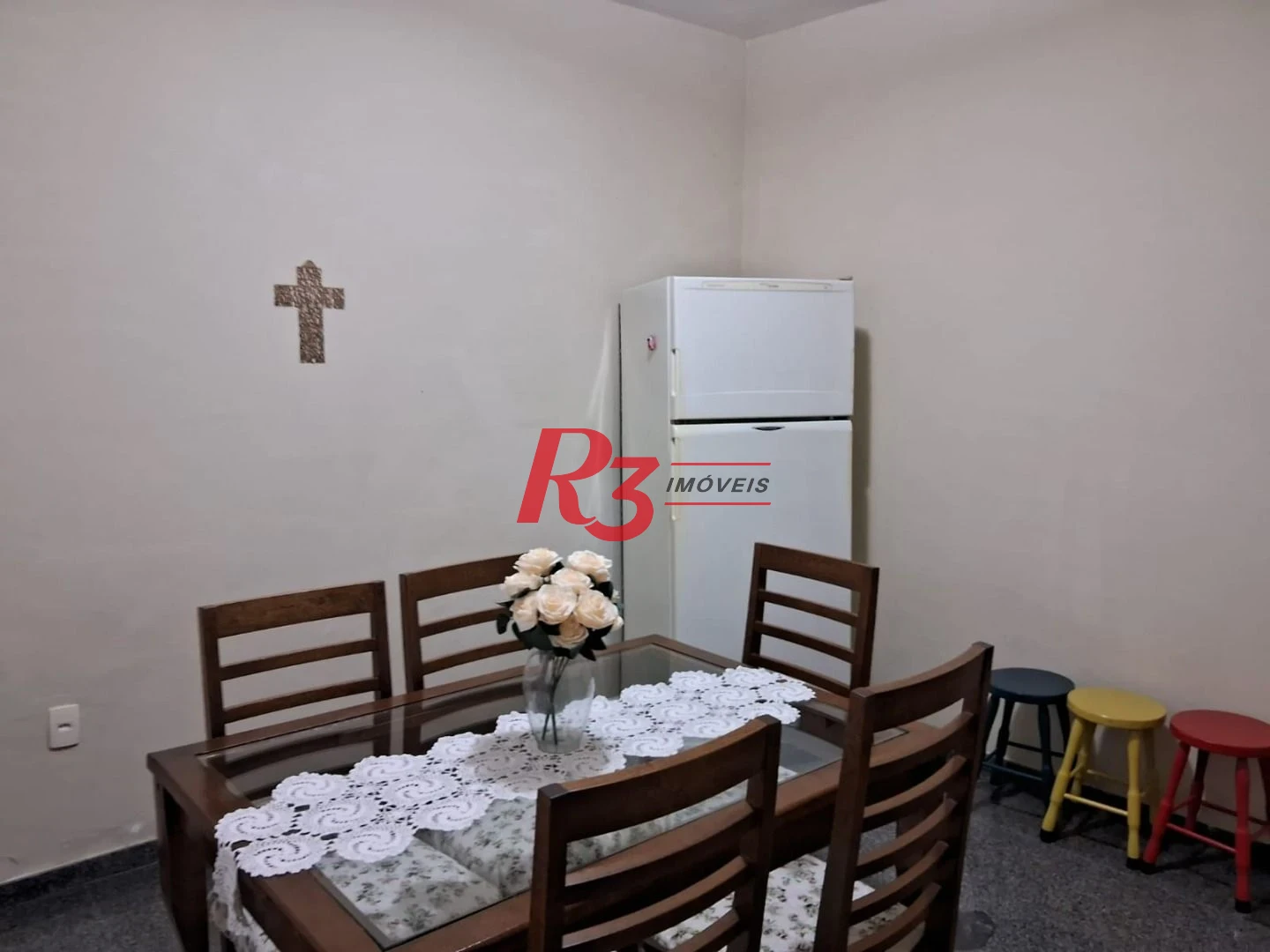Sobrado com 3 dormitórios à venda, 120 m² por R$ 480.000,00 - Chico de Paula - Santos/SP