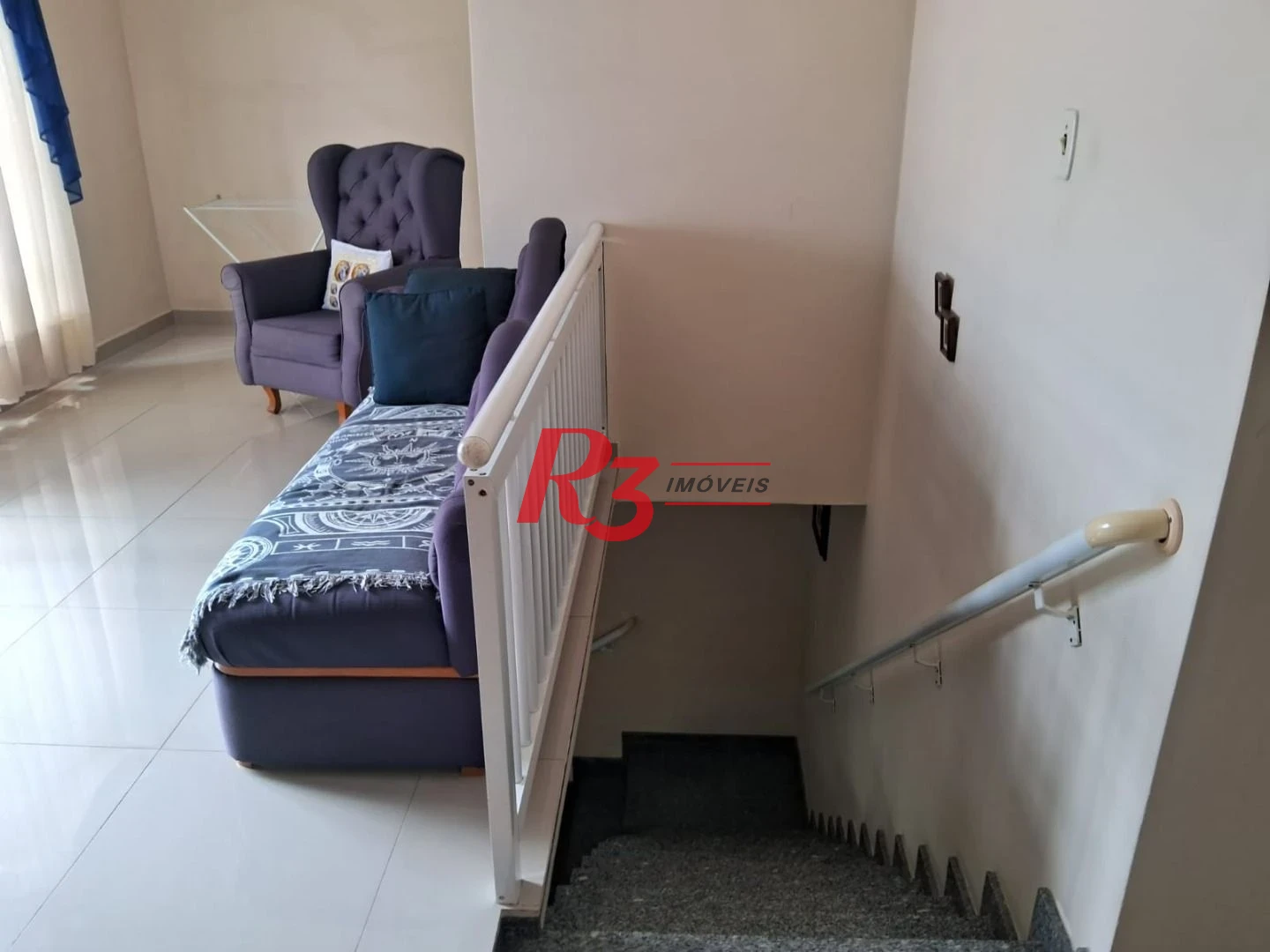 Sobrado com 3 dormitórios à venda, 120 m² por R$ 480.000,00 - Chico de Paula - Santos/SP