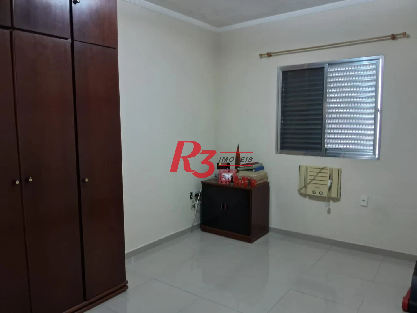Sobrado com 3 dormitórios à venda, 120 m² por R$ 480.000,00 - Chico de Paula - Santos/SP