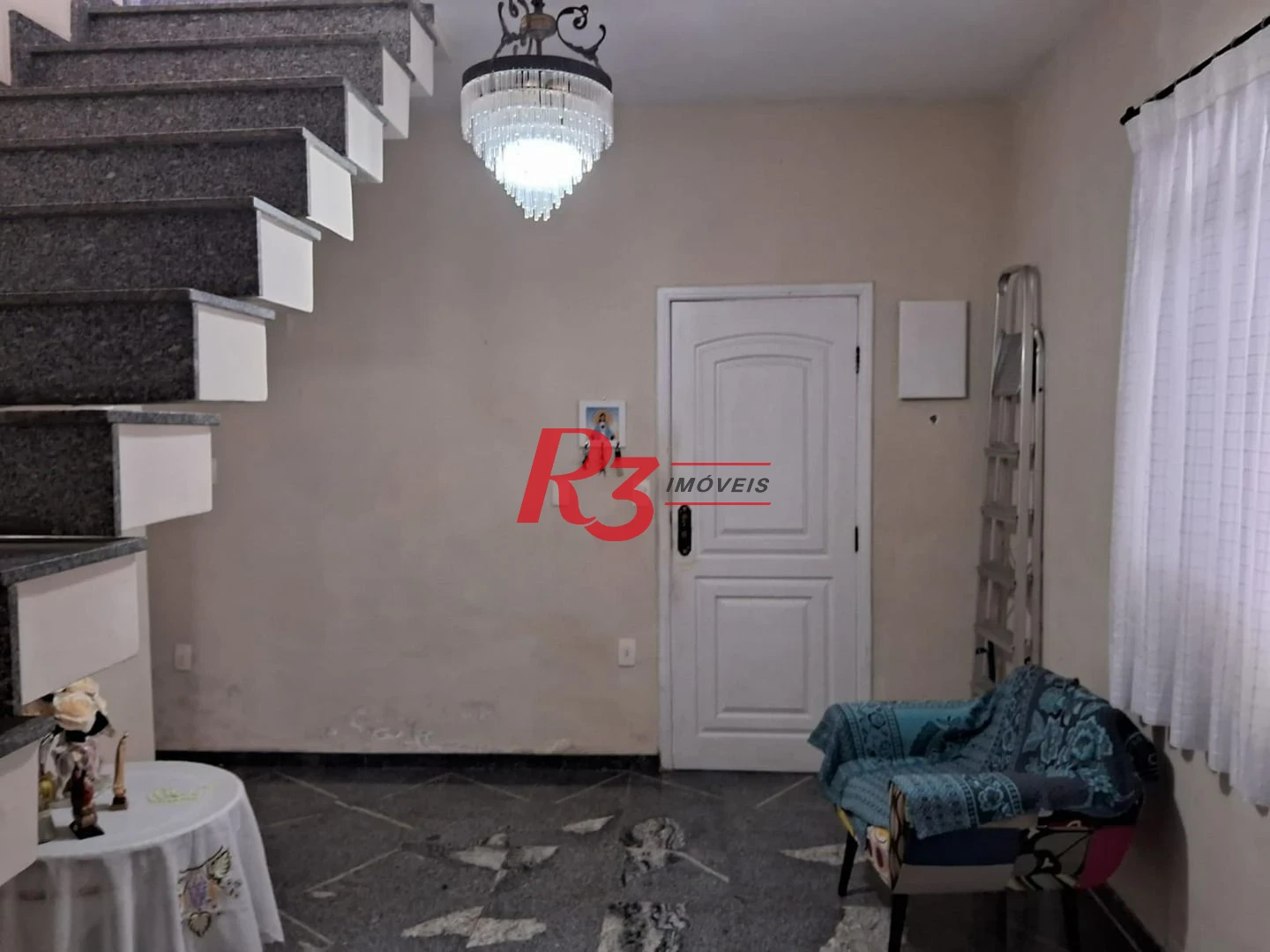 Sobrado com 3 dormitórios à venda, 120 m² por R$ 480.000,00 - Chico de Paula - Santos/SP