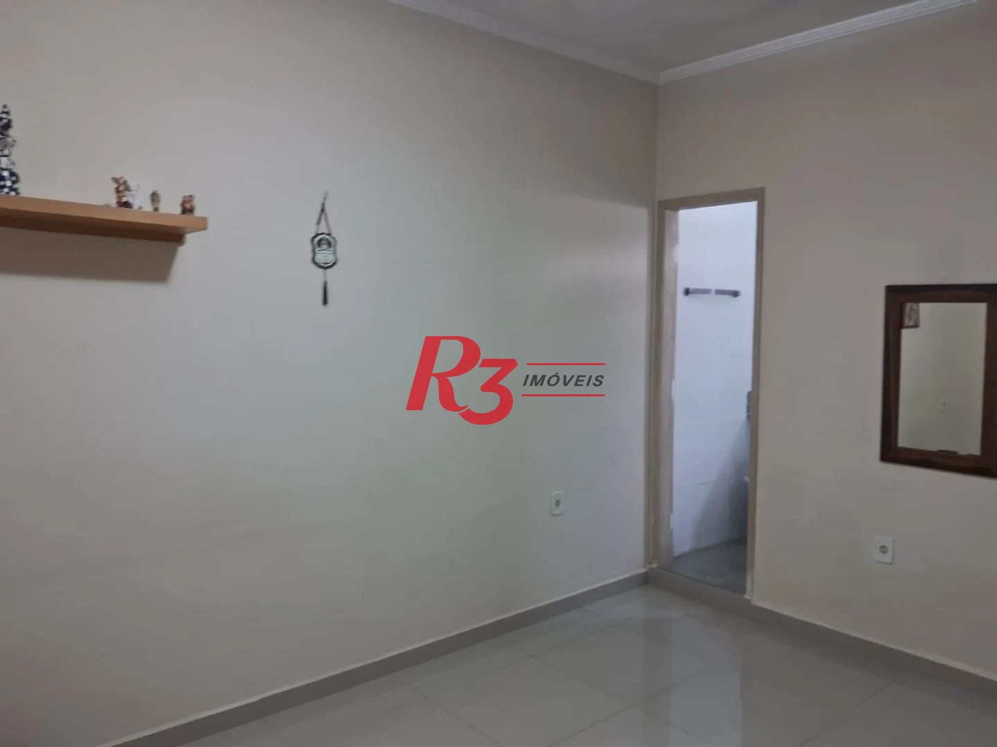 Sobrado com 3 dormitórios à venda, 120 m² por R$ 480.000,00 - Chico de Paula - Santos/SP