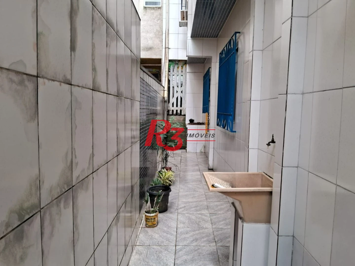 Sobrado com 3 dormitórios à venda, 120 m² por R$ 480.000,00 - Chico de Paula - Santos/SP