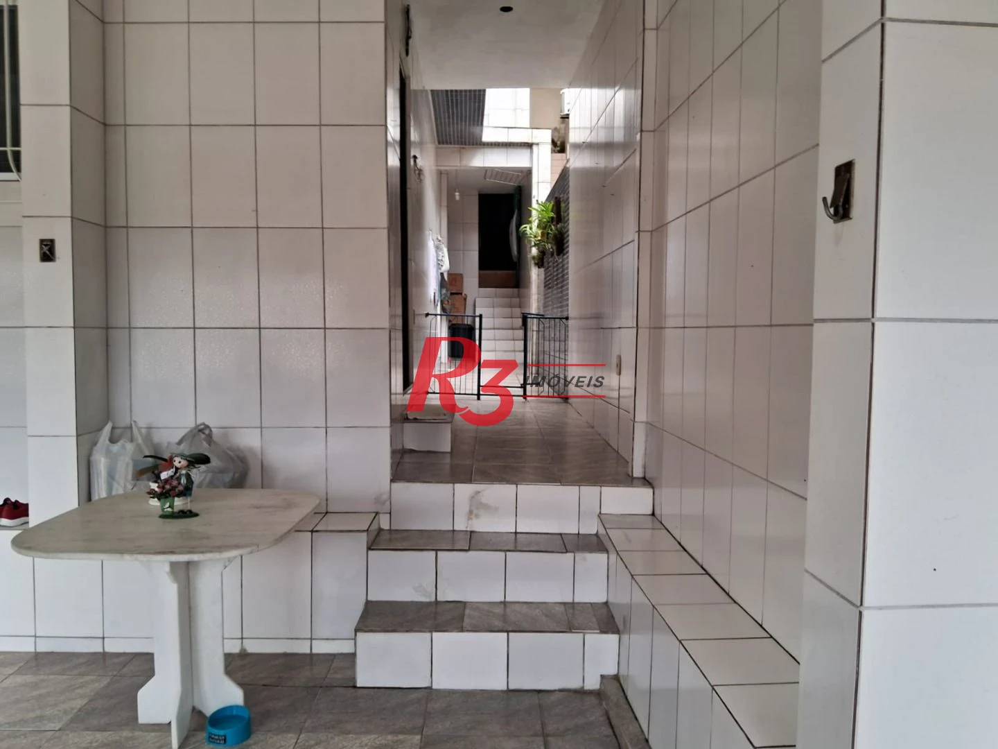 Sobrado com 3 dormitórios à venda, 120 m² por R$ 480.000,00 - Chico de Paula - Santos/SP