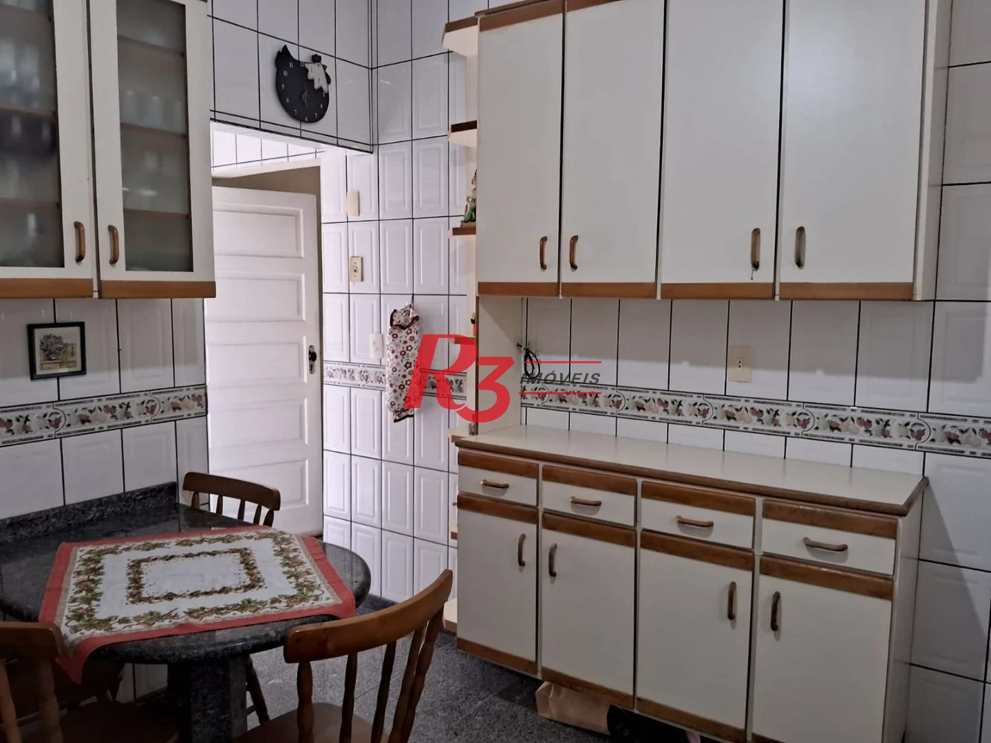 Sobrado com 3 dormitórios à venda, 120 m² por R$ 480.000,00 - Chico de Paula - Santos/SP
