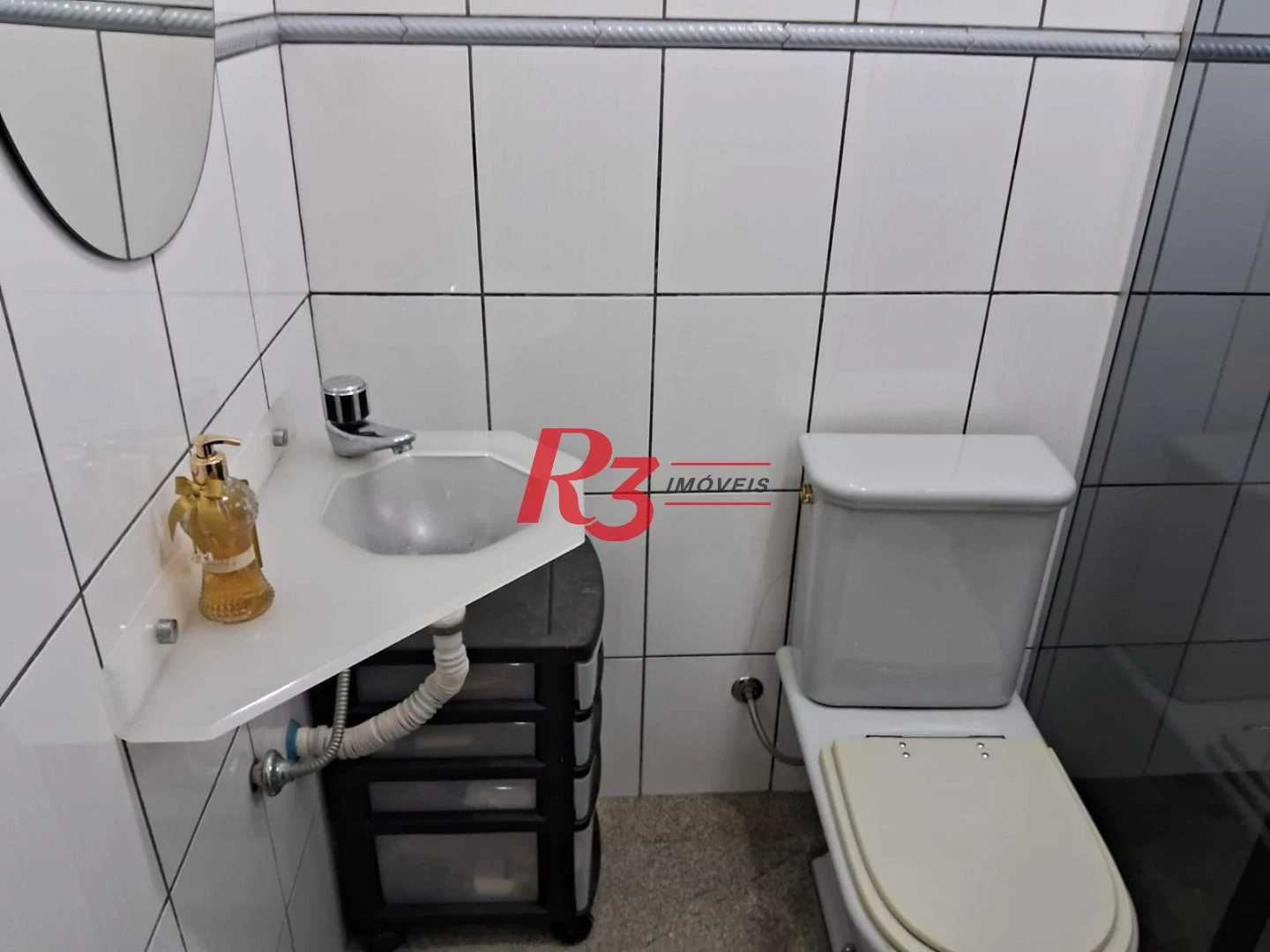 Sobrado com 3 dormitórios à venda, 120 m² por R$ 480.000,00 - Chico de Paula - Santos/SP