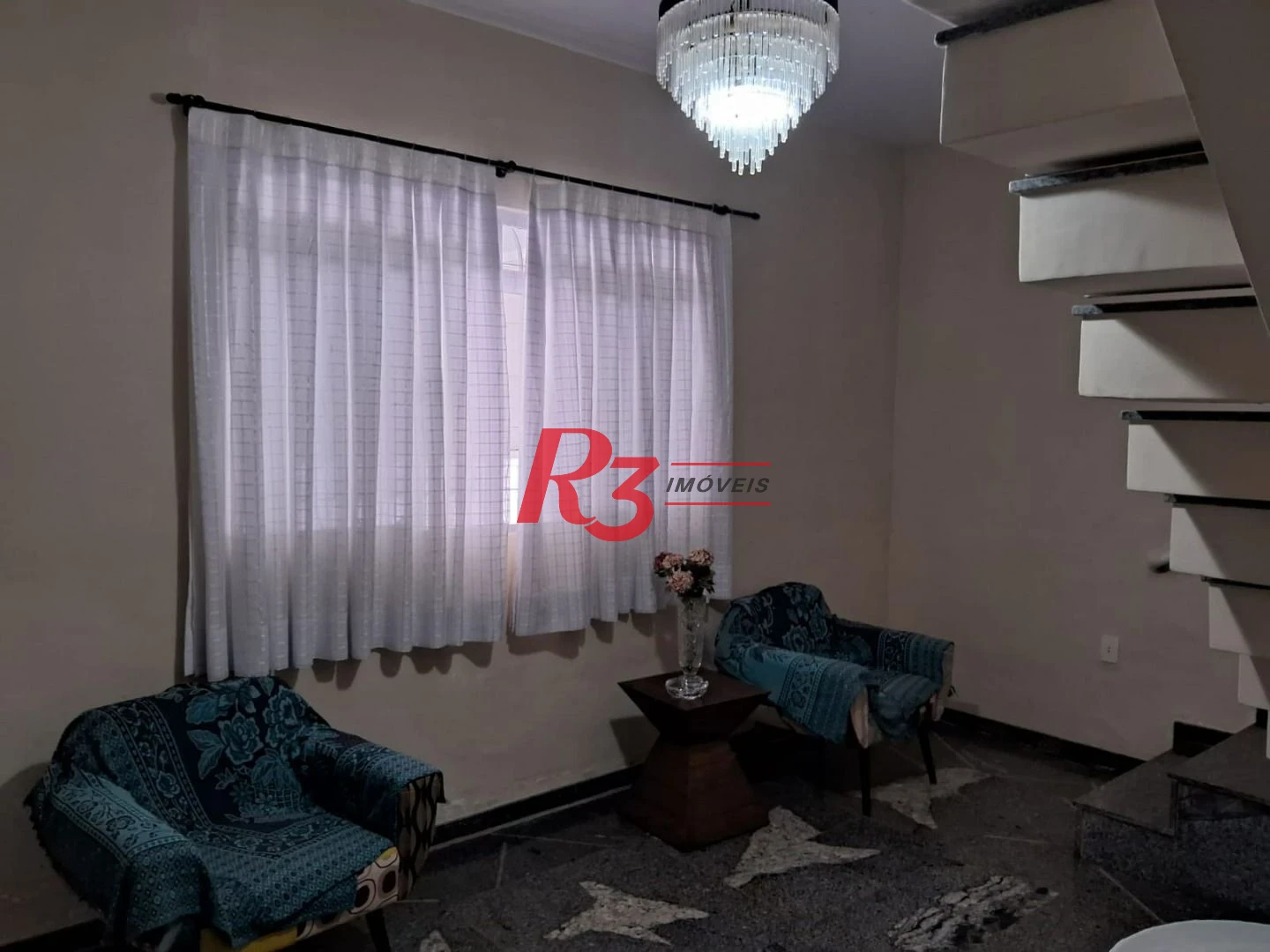 Sobrado com 3 dormitórios à venda, 120 m² por R$ 480.000,00 - Chico de Paula - Santos/SP