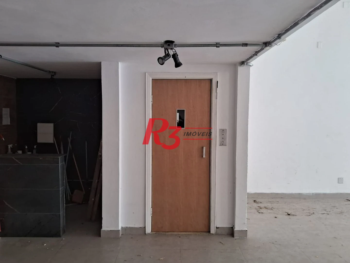 Prédio, 640 m² - venda por R$ 2.900.000,00 ou aluguel por R$ 26.433,27/mês - Ponta da Praia - Santos/SP