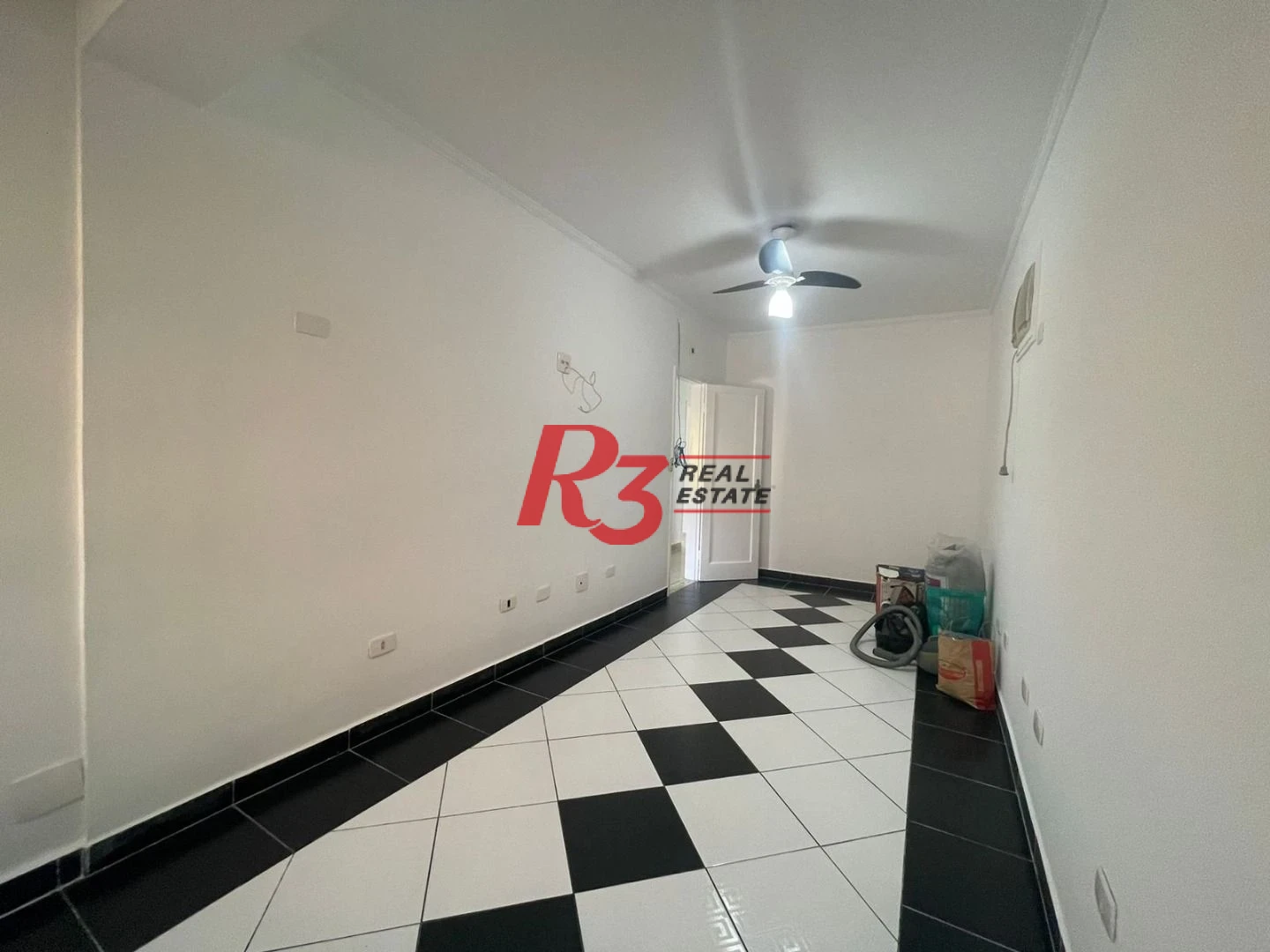 Apartamento com 3 dormitórios à venda, 115 m² por R$ 620.000,00 - Boqueirão - Santos/SP