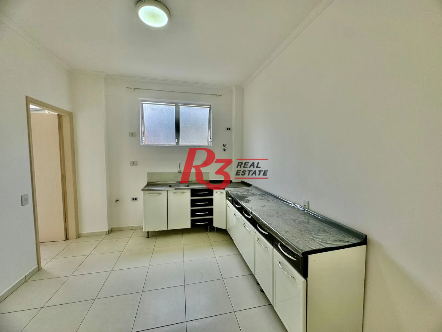 Apartamento para alugar, 102 m² por R$ 4.500,00/mês - Gonzaga - Santos/SP