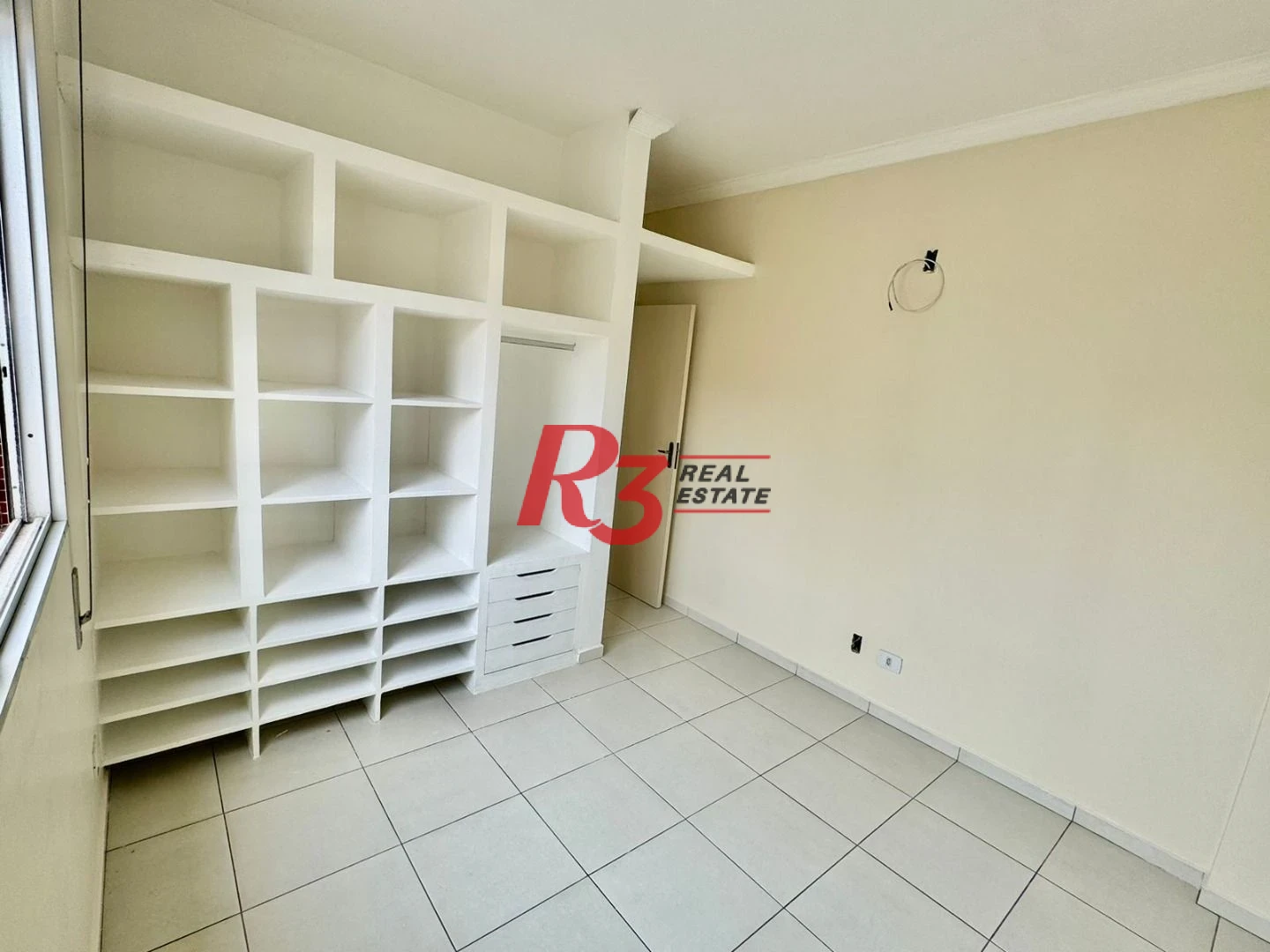 Apartamento para alugar, 102 m² por R$ 4.500,00/mês - Gonzaga - Santos/SP