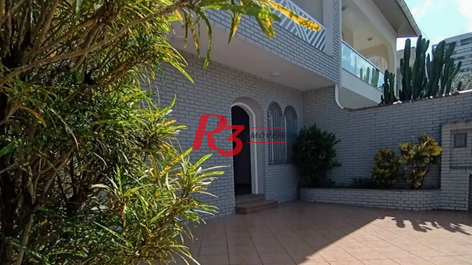Sobrado com 4 dormitórios à venda, 214 m² por R$ 1.385.000,00 - Embaré - Santos/SP
