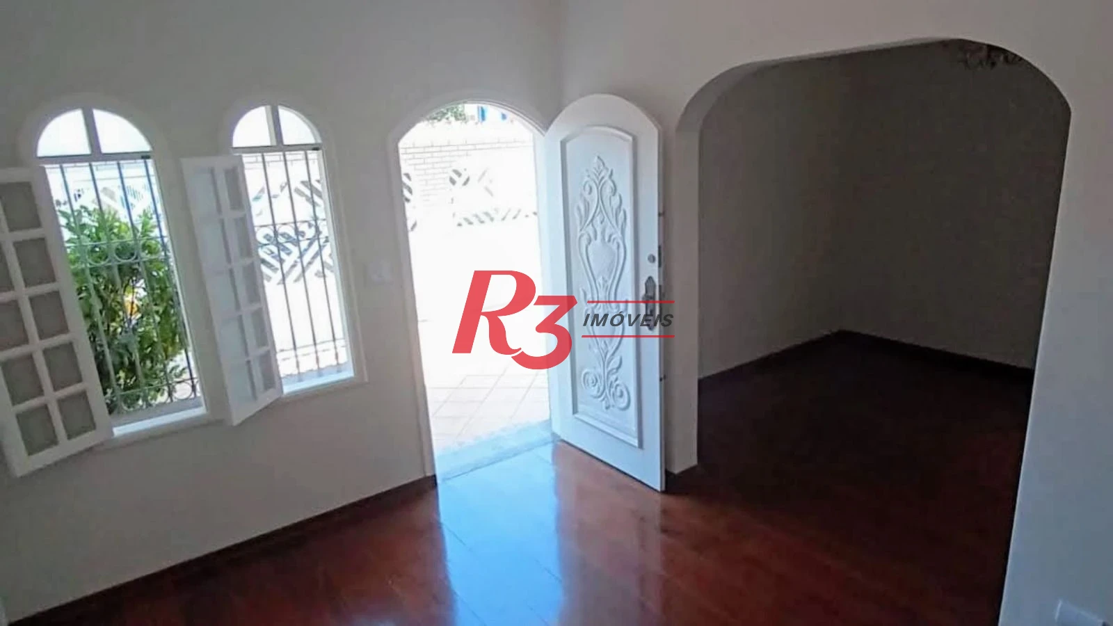 Sobrado com 4 dormitórios à venda, 214 m² por R$ 1.385.000,00 - Embaré - Santos/SP
