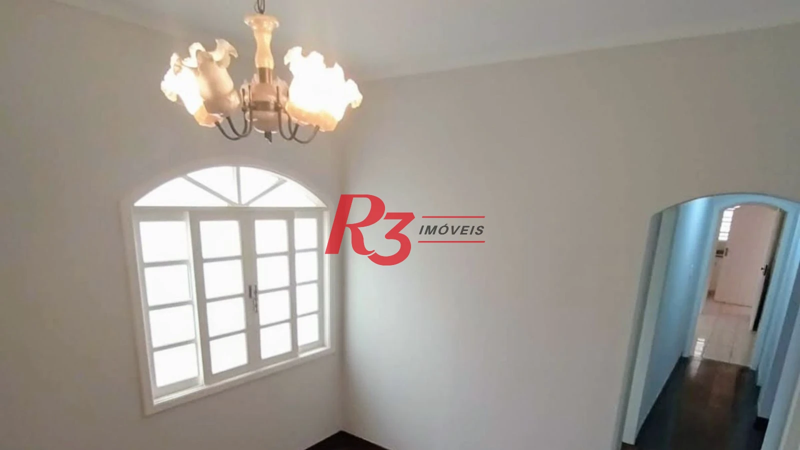 Sobrado com 4 dormitórios à venda, 214 m² por R$ 1.385.000,00 - Embaré - Santos/SP