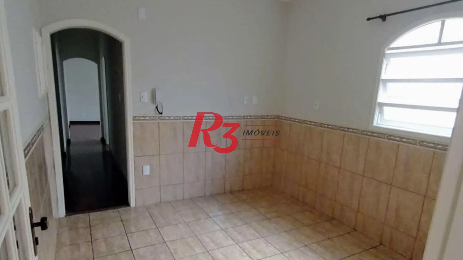 Sobrado com 4 dormitórios à venda, 214 m² por R$ 1.385.000,00 - Embaré - Santos/SP