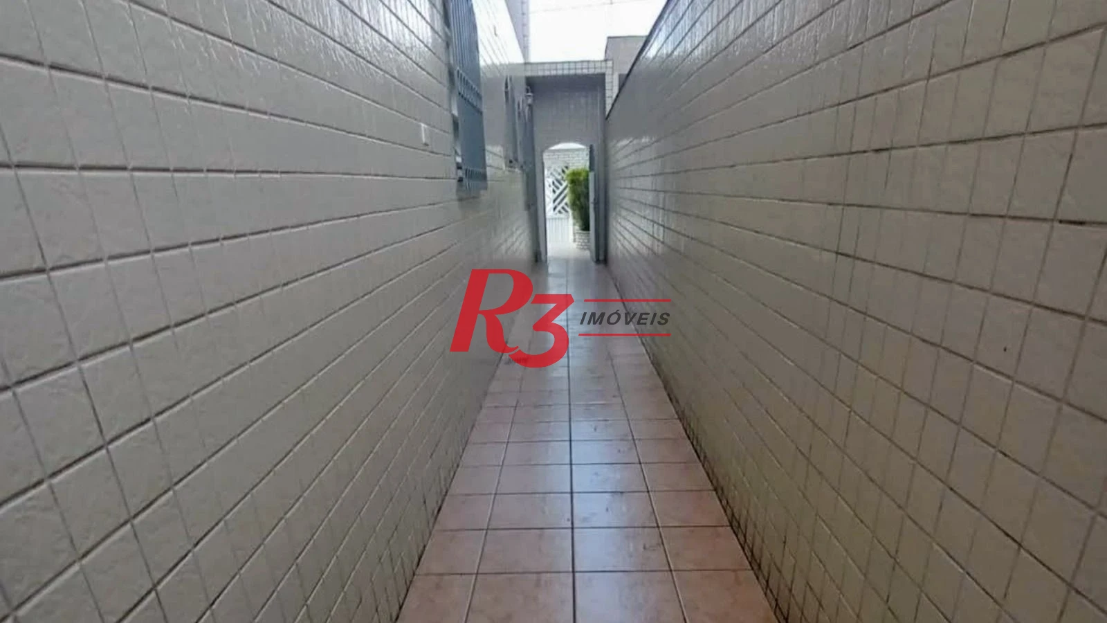 Sobrado com 4 dormitórios à venda, 214 m² por R$ 1.385.000,00 - Embaré - Santos/SP