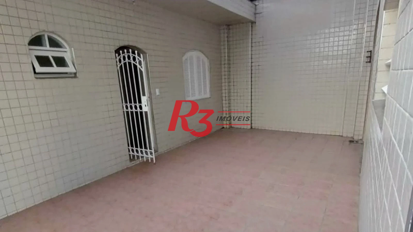 Sobrado com 4 dormitórios à venda, 214 m² por R$ 1.385.000,00 - Embaré - Santos/SP
