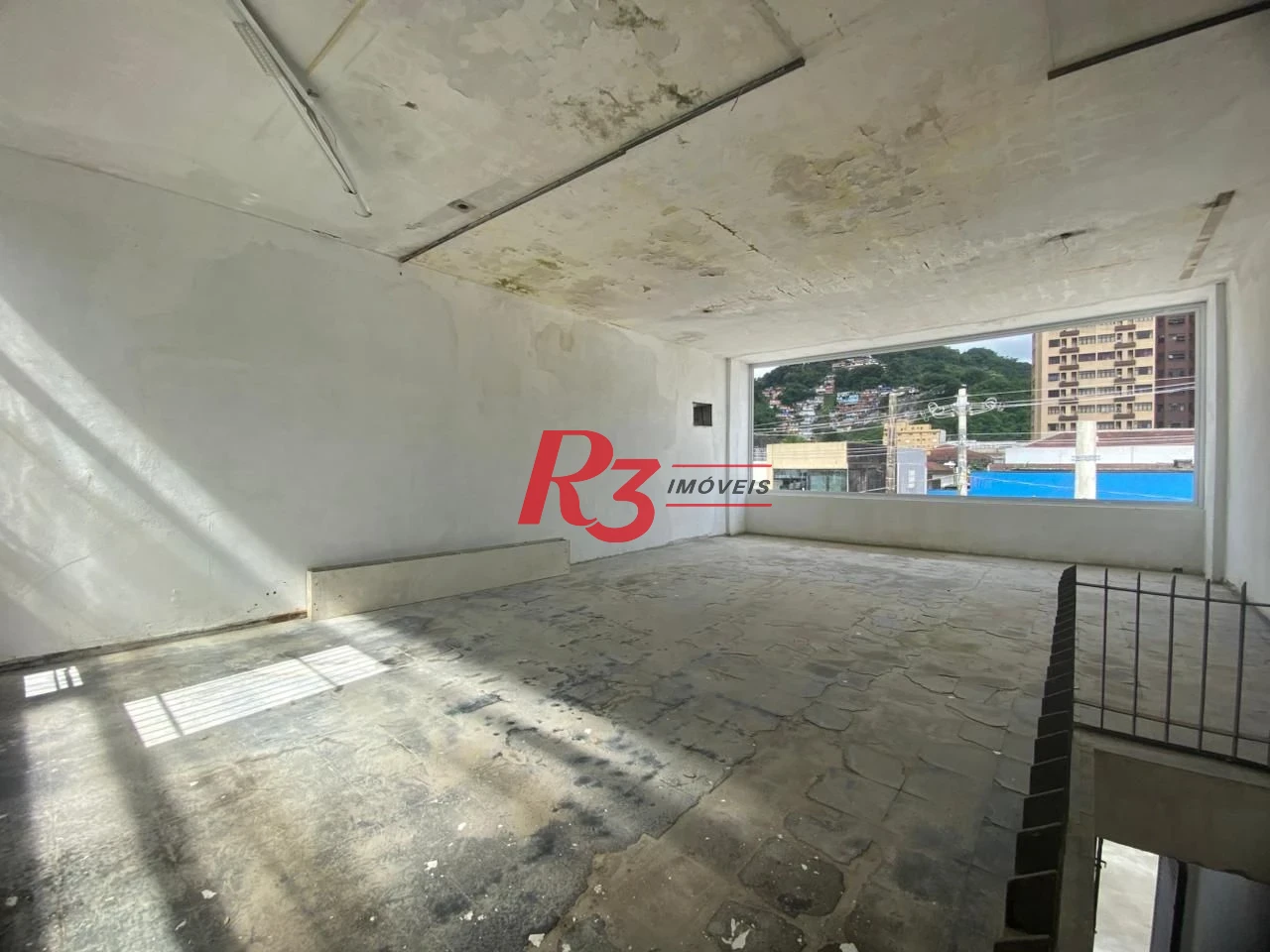 Galpão, 331 m² - venda por R$ 800.000,00 ou aluguel por R$ 5.806,13/mês - Paquetá - Santos/SP