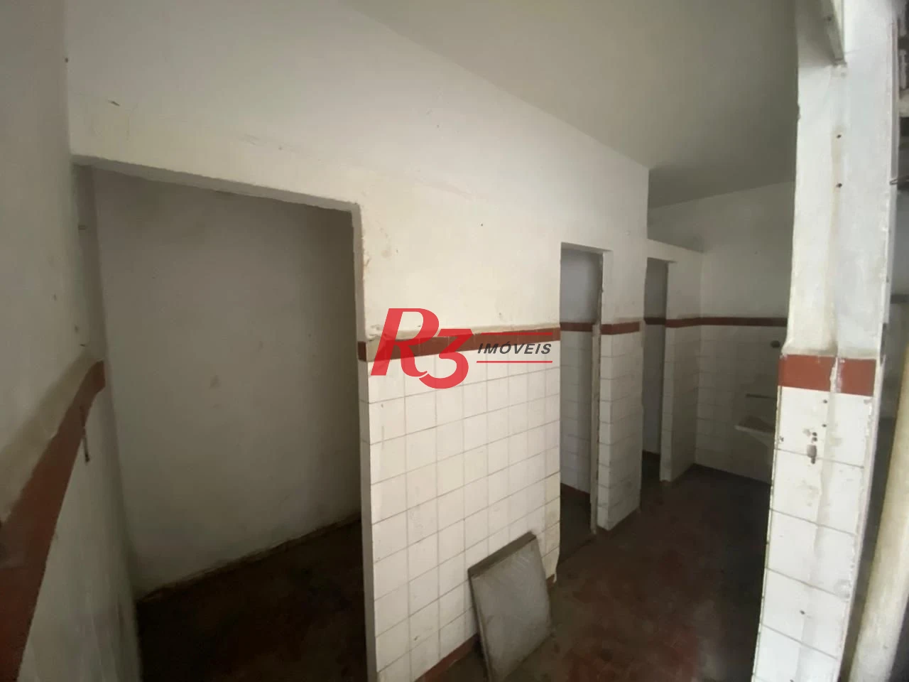 Galpão, 331 m² - venda por R$ 800.000,00 ou aluguel por R$ 5.806,13/mês - Paquetá - Santos/SP