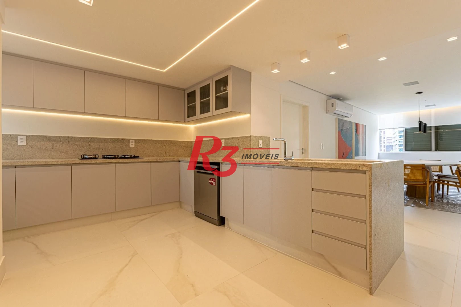 Apartamento à venda, 223 m² por R$ 2.590.000,00 - Boqueirão - Santos/SP