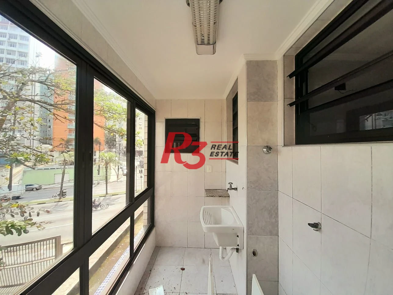 Apartamento com 2 dormitórios à venda, 160 m² por R$ 900.000,00 - José Menino - Santos/SP