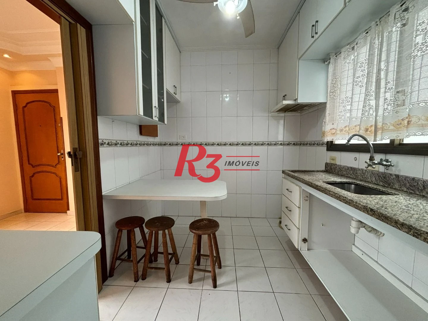 Apartamento com 2 dormitórios à venda, 46 m² por R$ 370.000,00 - Campo Grande - Santos/SP