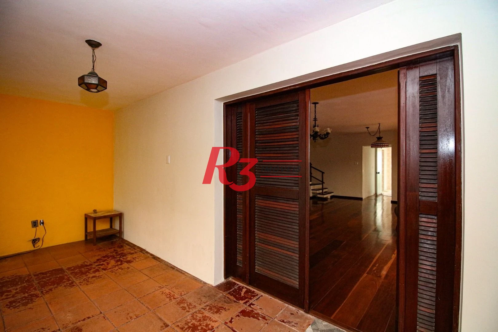 Sobrado com 4 dormitórios, 325 m² - venda por R$ 2.500.000,00 ou aluguel por R$ 8.000,00/mês - Embaré - Santos/SP