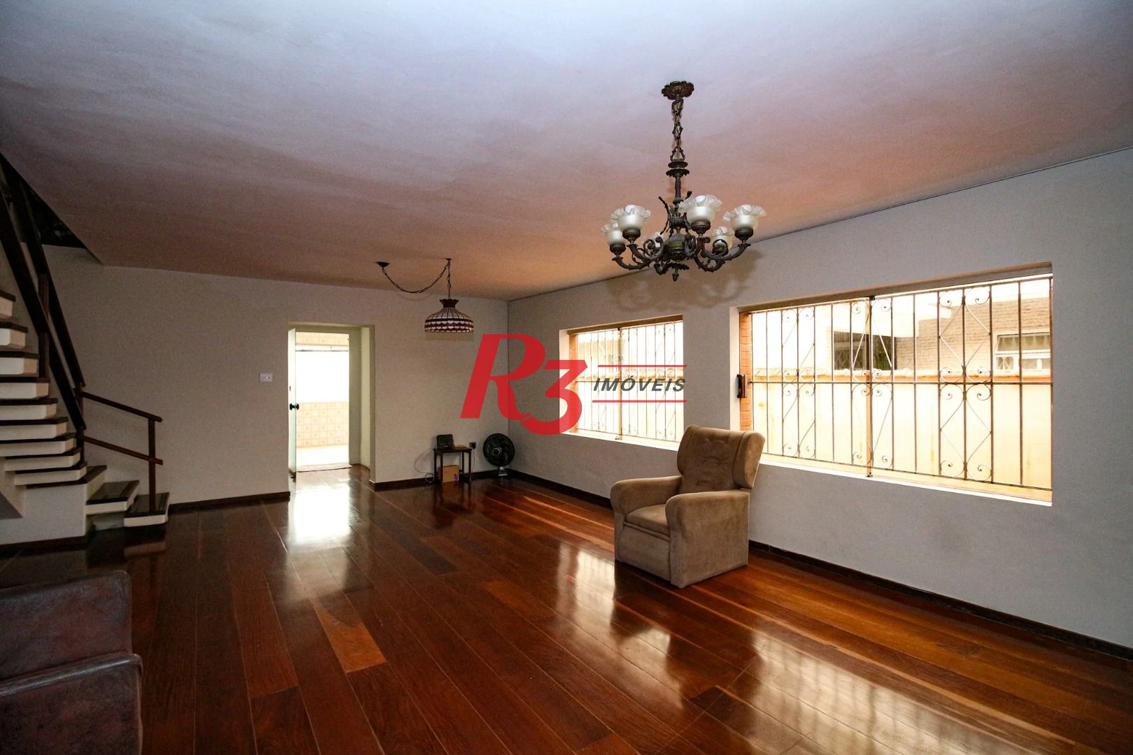 Sobrado com 4 dormitórios, 325 m² - venda por R$ 2.500.000,00 ou aluguel por R$ 8.000,00/mês - Embaré - Santos/SP